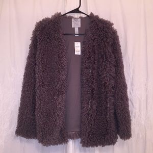 👽NEW fuzzy Tilly’s jacket👽